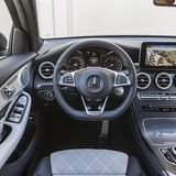 Das Cockpit des Mercedes GLC 250d Coupé