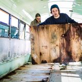 Am Anfang eines Umbaus steht immer das Entfernen des Bodens aus Plywood.