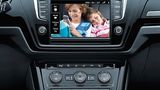 Im VW Touran kann die Rückbank videoüberwacht werden.