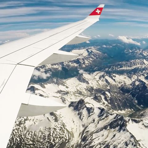 Mit der Bombardier C-Series von Swiss über den Alpen