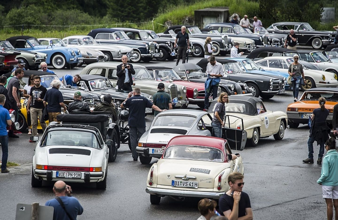 Auf den Parkplätzen der Mittagspausen geht es turbulent zu