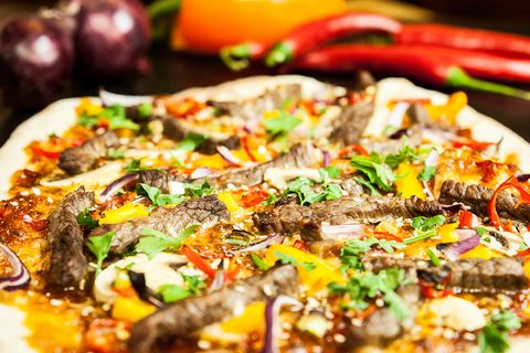 Asiatische Küche: Diese asiatische Rindfleisch-Pizza ist der Knaller