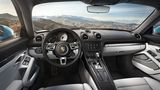 Das Cockpit des Porsche 718 Cayman S.