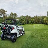 Mercedes Golf Cart by Garia - exklusiver kann man auf dem Golfkurs nicht unterwegs sein