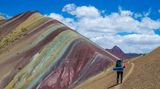 Wanderer am Rainbow Mountain in Peru