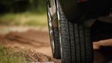 Gras, Sand, Wasser? Die Fahrzeuge von Jaguar Land Rover können bald genau zwischen den Untergründen unterscheiden.
