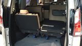 Nissan Serena S-Hybrid 2016 - Platz für sechs Personen
