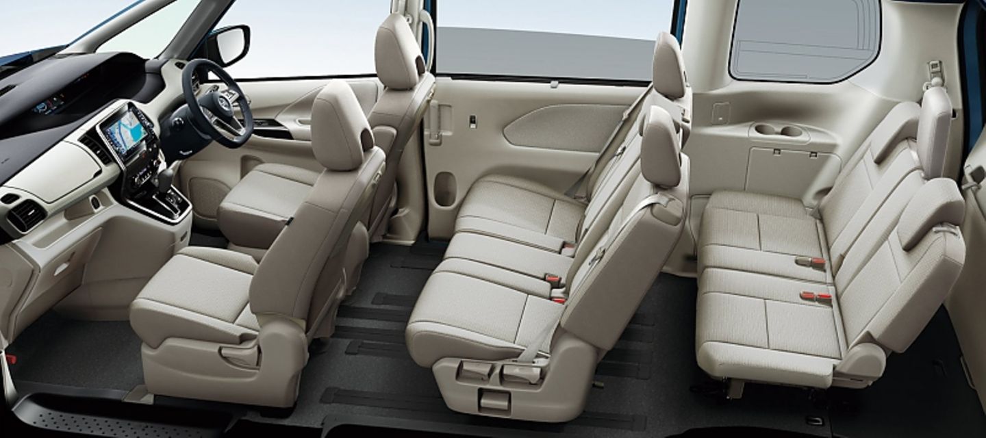 Nissan Serena S-Hybrid 2016 - jede Menge Platz im Innern
