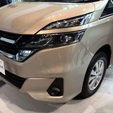 Nissan Serena S-Hybrid 2016 - LED-Licht gegen Aufpreis