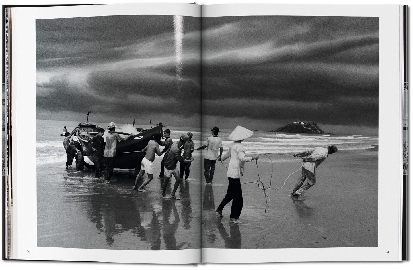"Exodus" von Sebastião Salgado: Wenn das Leben zu Hause einfach nicht mehr möglich ist