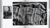 Sebastião Salgado gibt den Bildern in "Exodus" keine Titel, sie sprechen für sich. So auch die Augen der Kinder aus dem afrikanischen Teil des Buches.