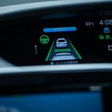 Nissan ProPilot 1 - Autobahnassistent in Serena und Qashqai