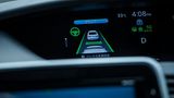 Nissan ProPilot 1 - Autobahnassistent in Serena und Qashqai