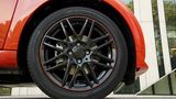 Vorne steht das Brabus Smart Fortwo Cabrio auf 16-Zoll-Rädern