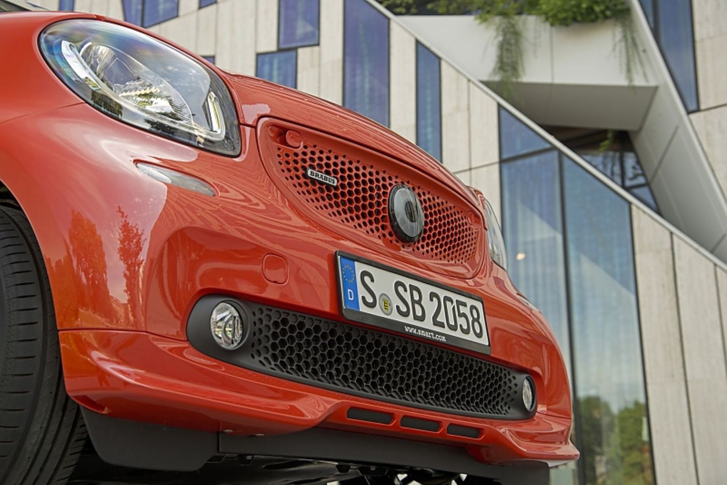 Mächtige Schnauze: DasBrabus Smart Fortwo Cabrio (2016)