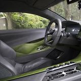 Der Innenraum ist futuristisch