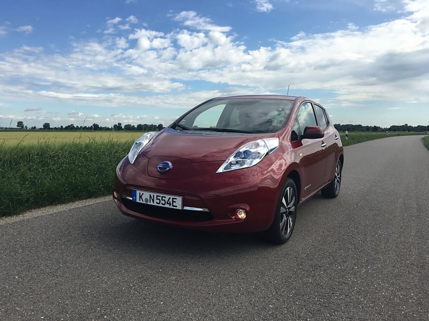 Nissan Leaf Jahrgang 2016 - 145 km/h schnell
