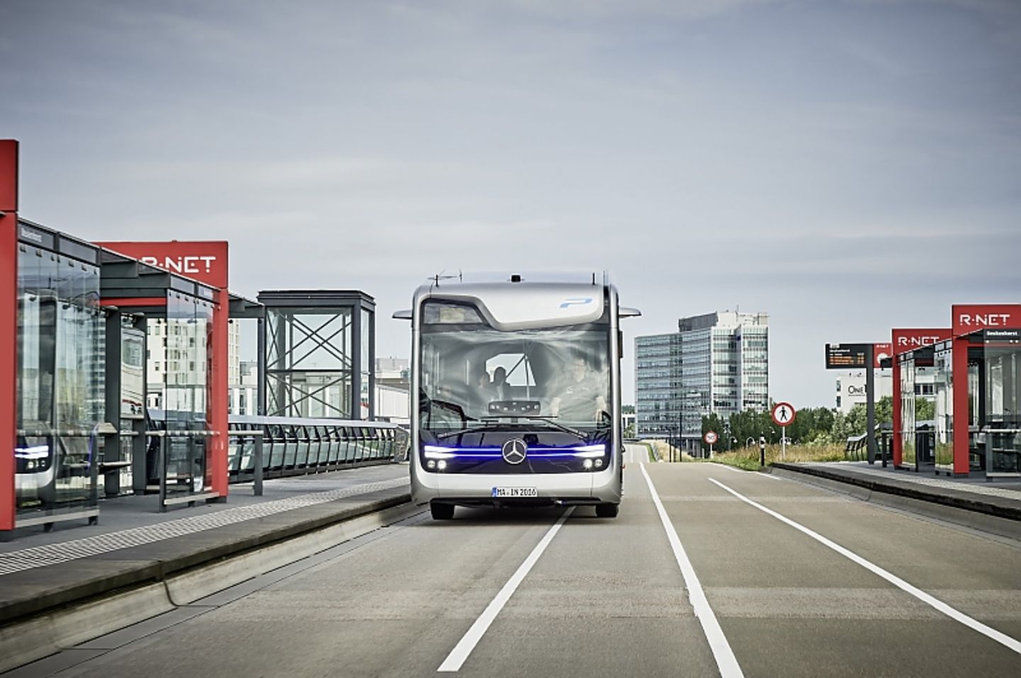 Mercedes Bus der Zukunft - auf der BRT Route nach Haarlem
