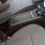 Hier lassen sich Kleinigkeiten blickdicht verstauen.