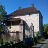 Für 155.000 Euro kann man dieses Landhaus in Puy-l'Evêqu erwerben. Hier besteht allerdings Erneuerungsbedarf.