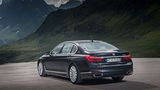Das sind 9,5 kW / 13 PS mehr als der BMW X5 xDrive 40e