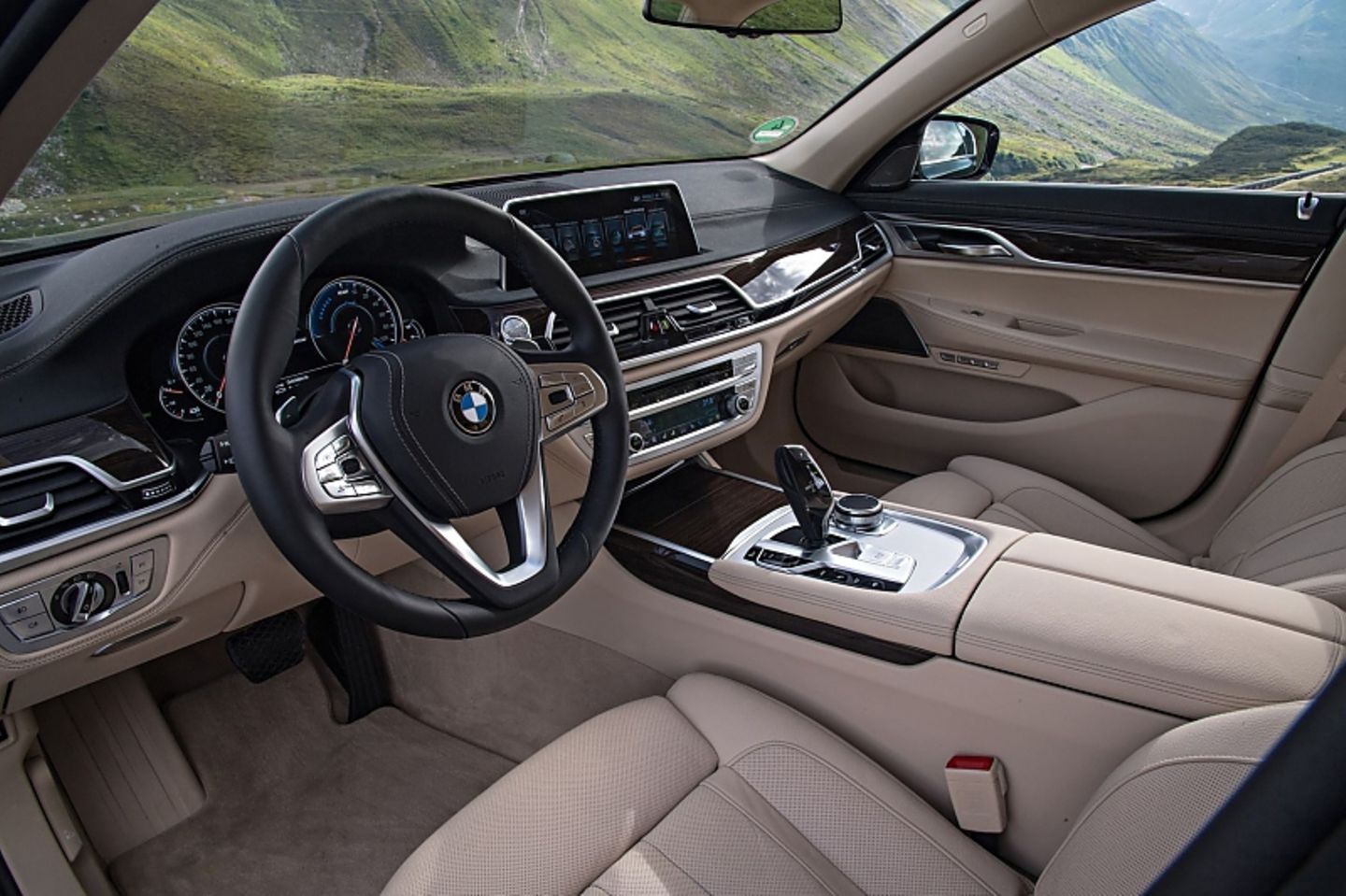 Die Bedienung ist BMW-typisch eingängig