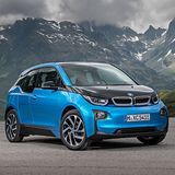 Der neue blaue Lack ist chic