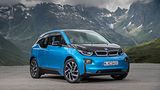 Der neue blaue Lack ist chic