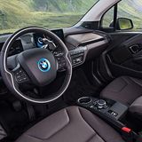 Das Cockpit ist im Großen und Ganzen unverändert