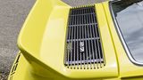 Der Sechszylinder-2.7-Liter-Motor braucht Luft