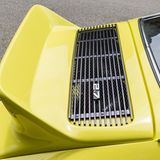 Der Sechszylinder-2.7-Liter-Motor braucht Luft