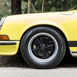 Klassische schwarze Felgen 15-Zoll-Felgen