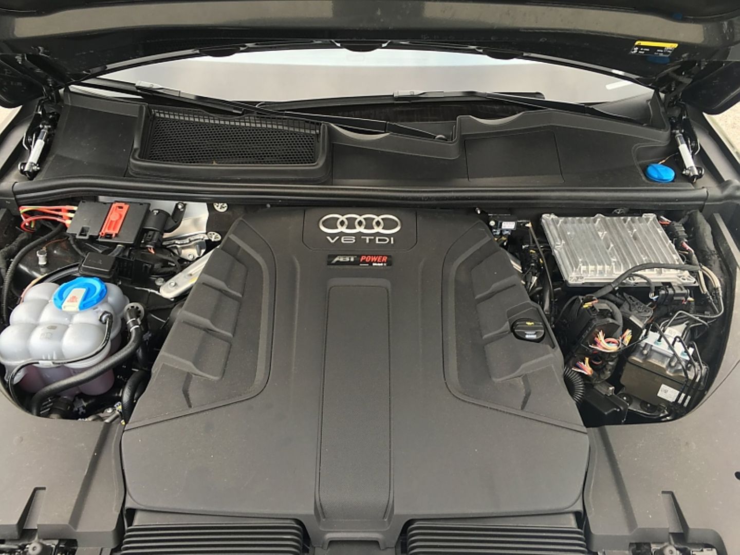 Abt Audi QS7 - das Triebwerk bekommt von Abt eine neue Motorsteuerung