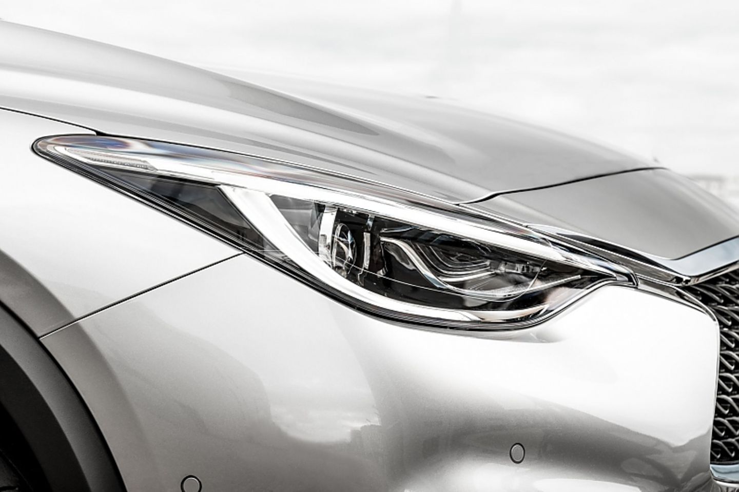 Infiniti QX30 2.2d AWD - LED-Scheinwerfer bietet nur das Topmodell