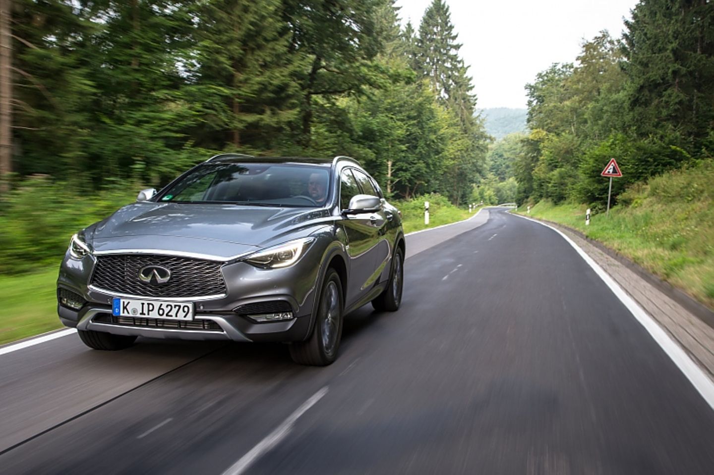 Infiniti QX30 2.2d AWD - bei 38.600 Euro geht es los