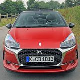 Von vorn schaut das DS3 Cabrio richtig schick aus.