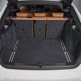 Die Rückenlehnen der Fond-Sitzreihe können senkrecht aufgerichtet werden