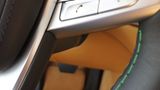 Die Fernbedienungs-Einheiten im Lenkrad stammen von BMW