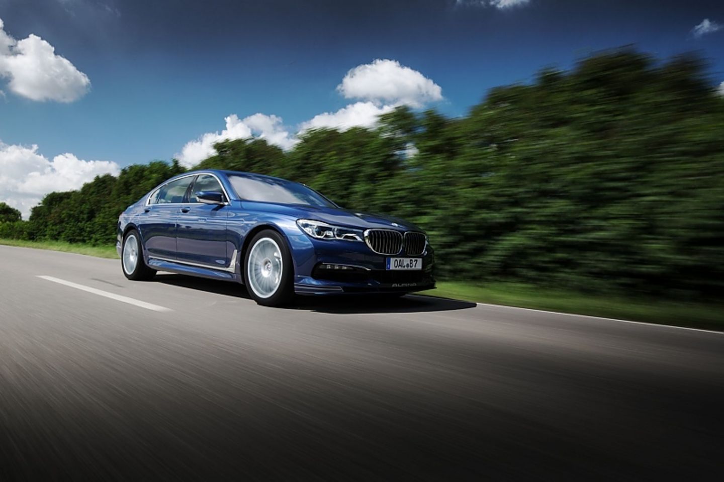 Der Alpina B7 lässt sich souverän bewegen
