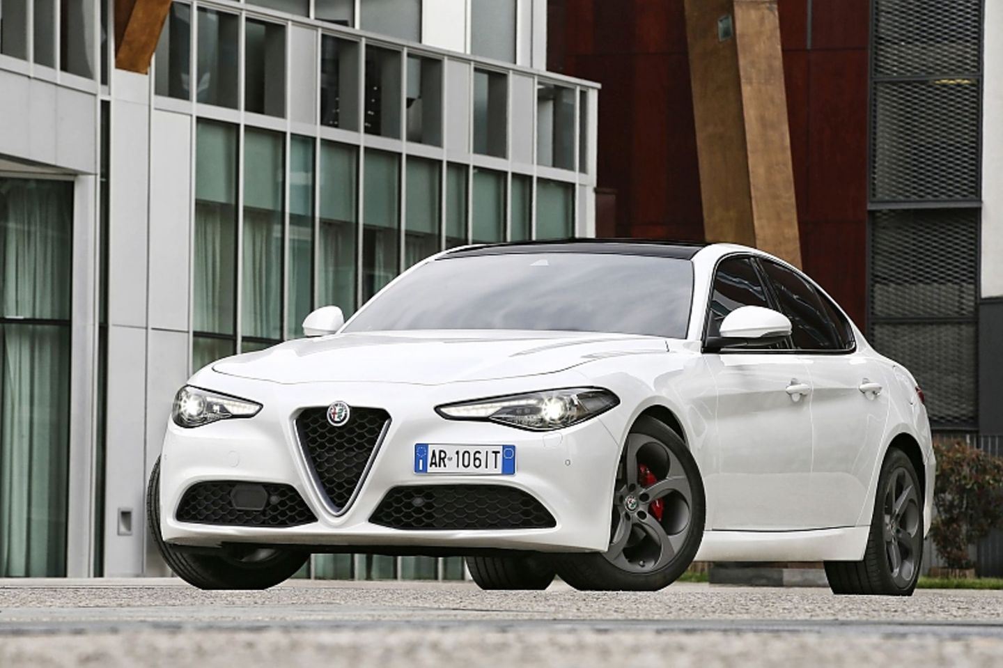 Die Alfa Romeo Giulia 2.2 JTDm ist 4,64 Meter lang