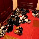 Schuhe im Treppenhaus