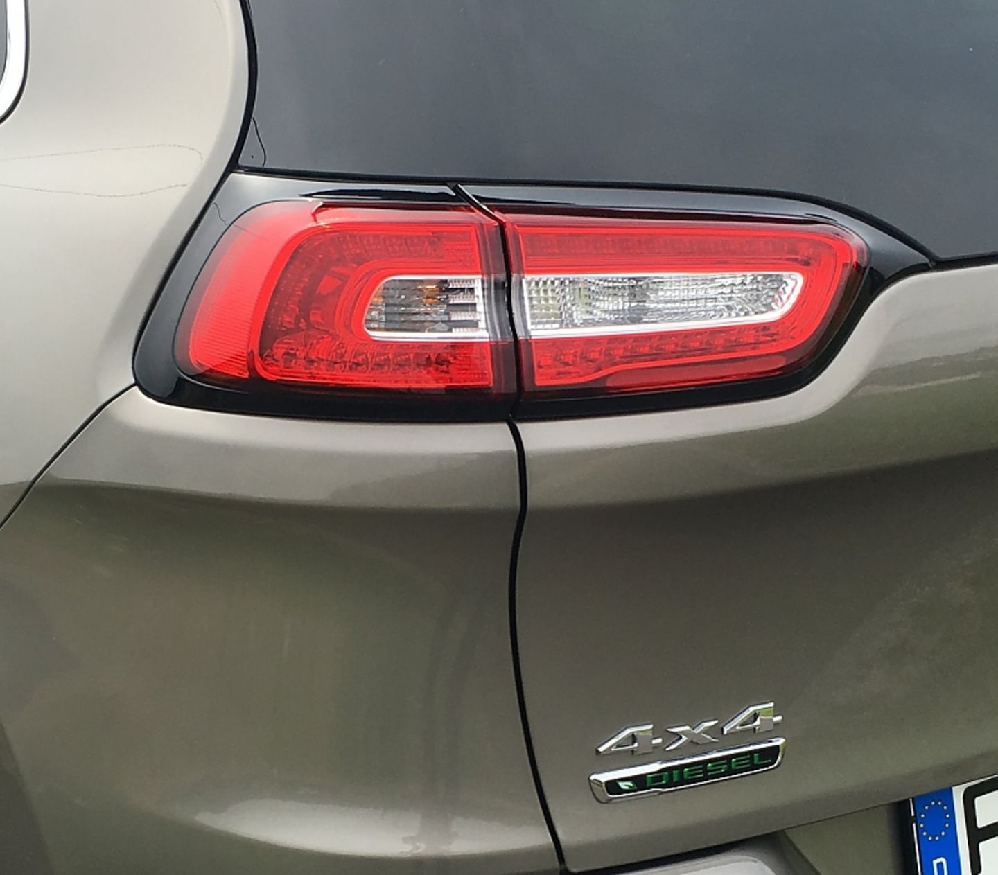 Jeep Cherokee 2.2 Multijet Overland - immer mit variablem Allradantrieb