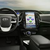 Das Cockpit des neuen Toyota Prius Plug-in Hybrid.