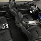 Im Innenraum herrscht ein großer Plastikanteil.