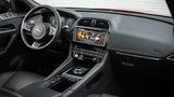 Das Cockpit ist wertig
