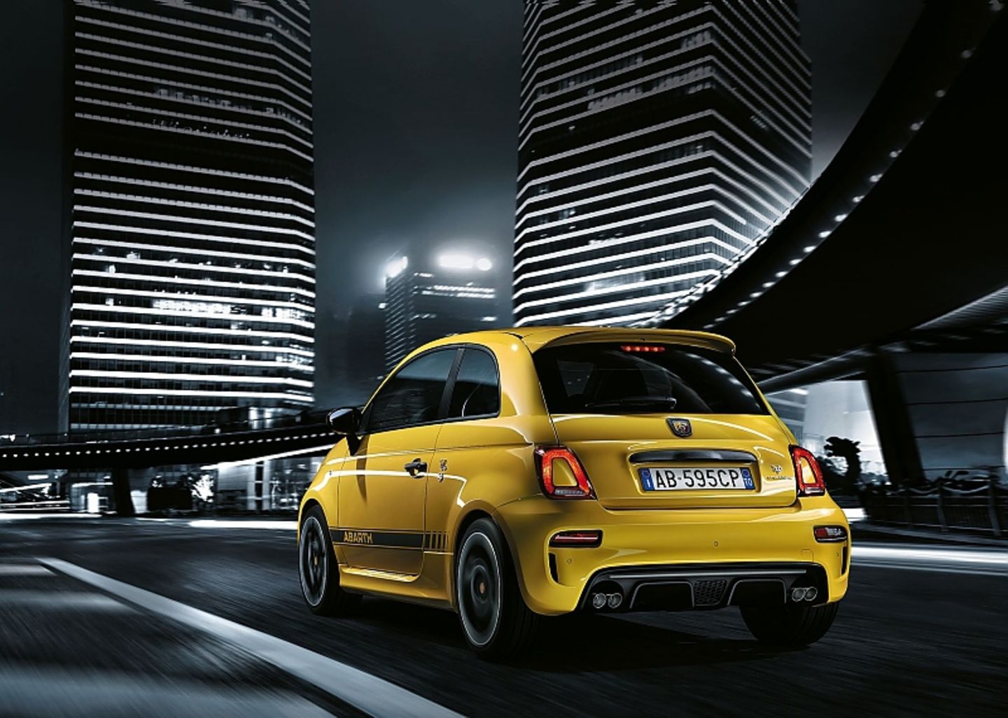 Die 3D-Heckleuchten kommen vom Facelift des Fiat 500