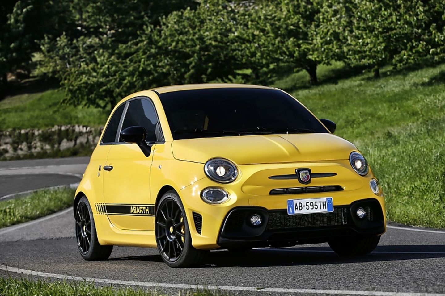 Nach 6,7 Sekunden knackt der Abarth die 100-km/h-Marke