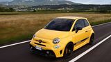 Der Fiat Abarth Competizione 595 rückt nah an den Über-Sportler Fiat Abarth 695 Biposto heran