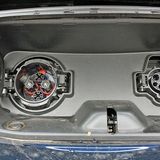 Links CHAdeMO, rechts Typ 1.