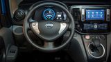 Das Cockpit des Nissan e-NV200 Evalia.